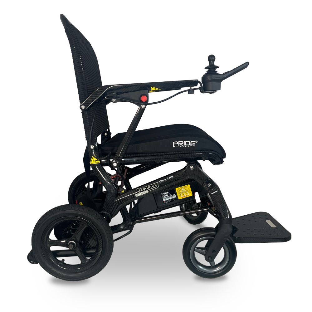 Jazzy Carbon. El-kørestol i kulfiber, set fra højre profil.